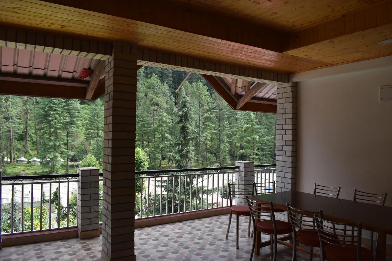 White House Kasol Exterior photo