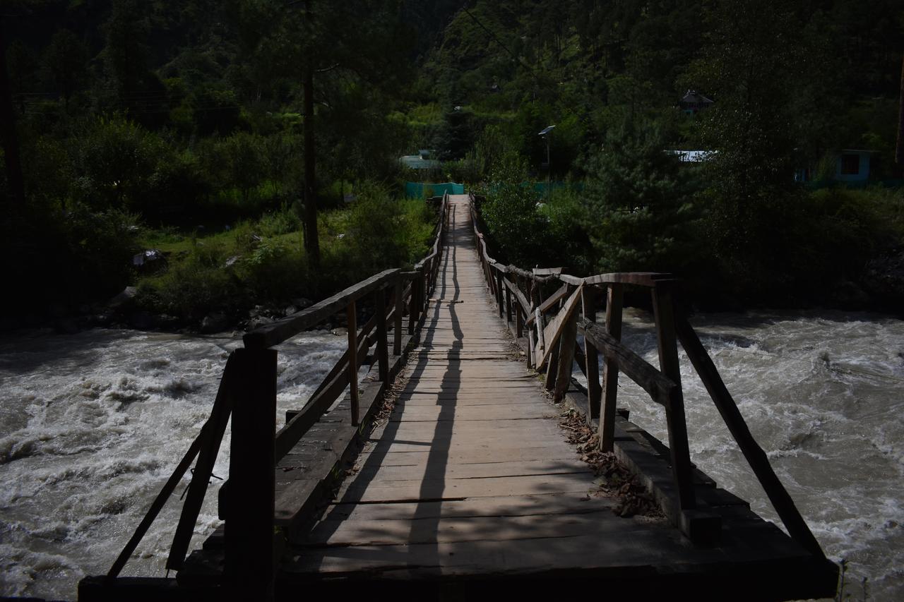 White House Kasol Exterior photo