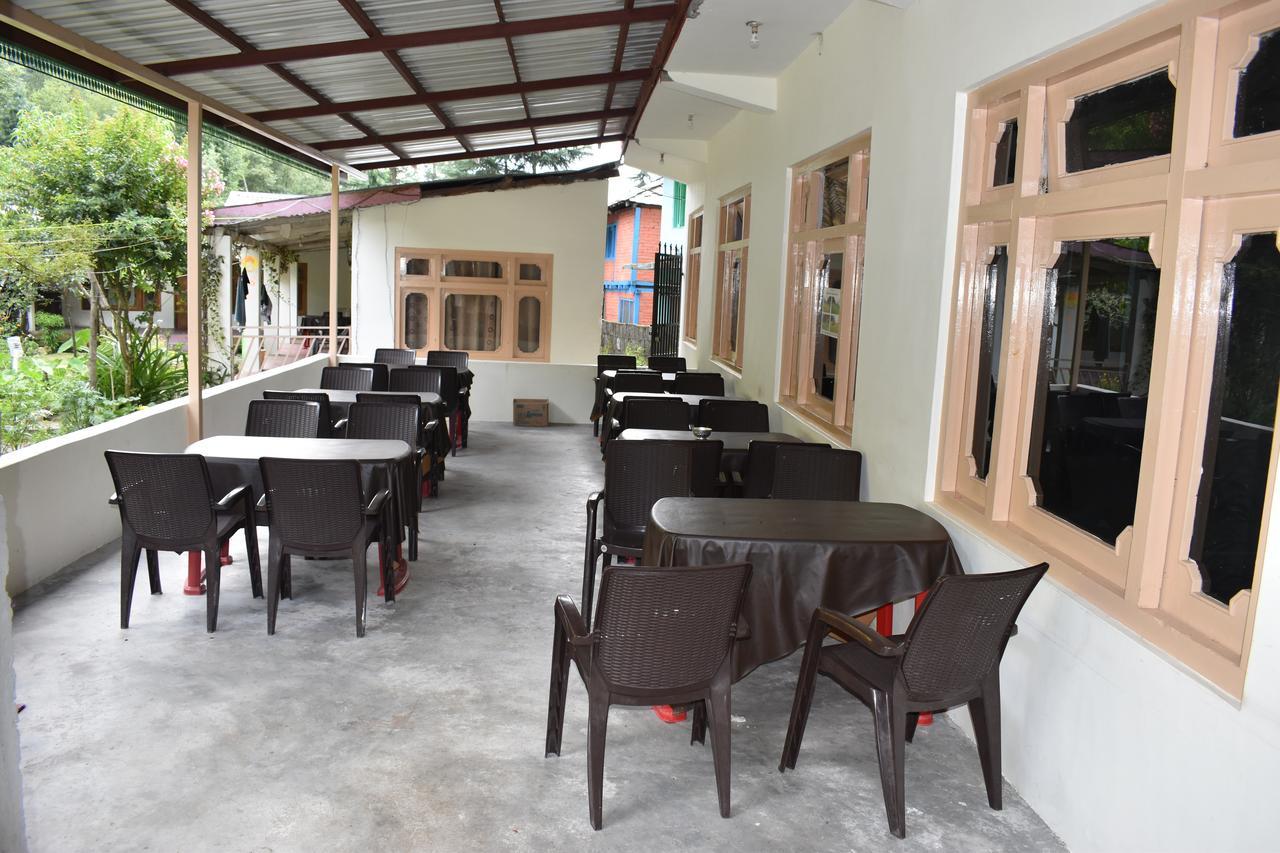 White House Kasol Exterior photo