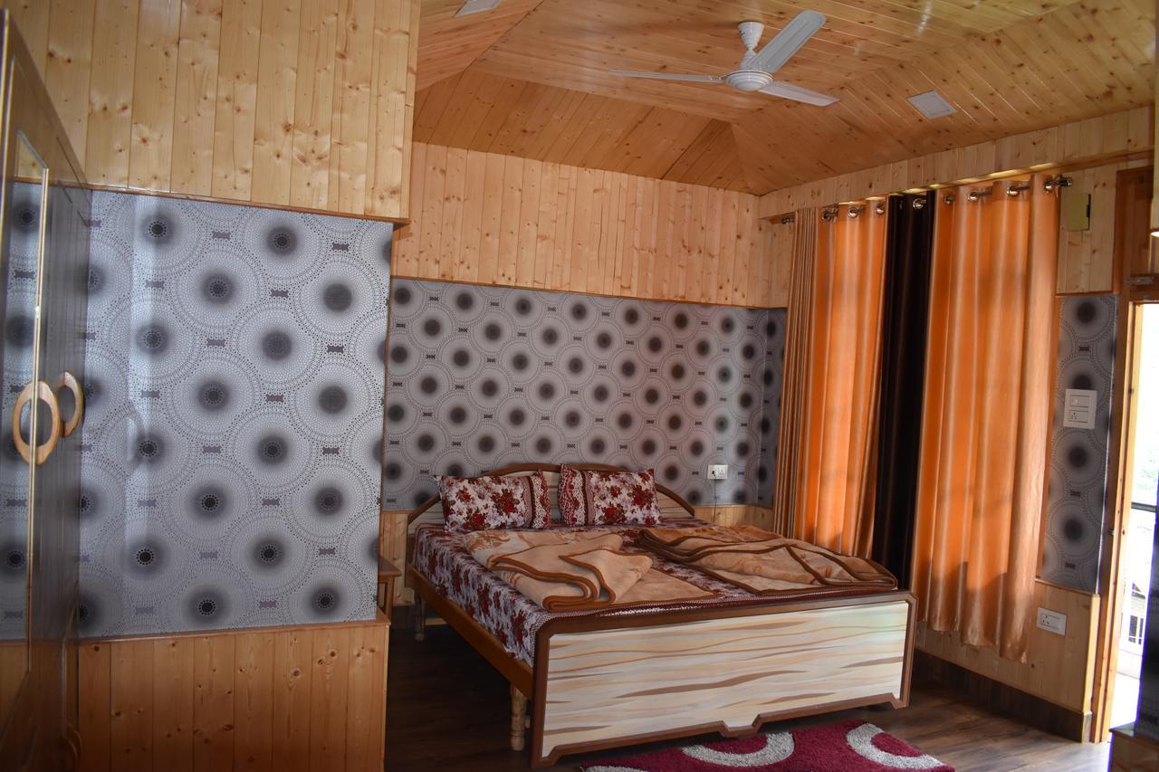White House Kasol Exterior photo